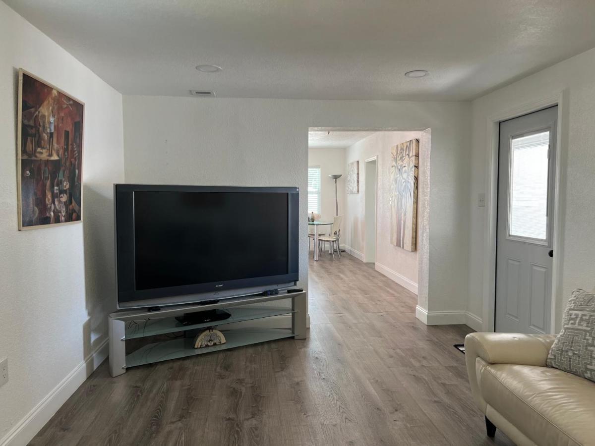 Hostal Beach Vacation Mode Bradenton Exterior foto